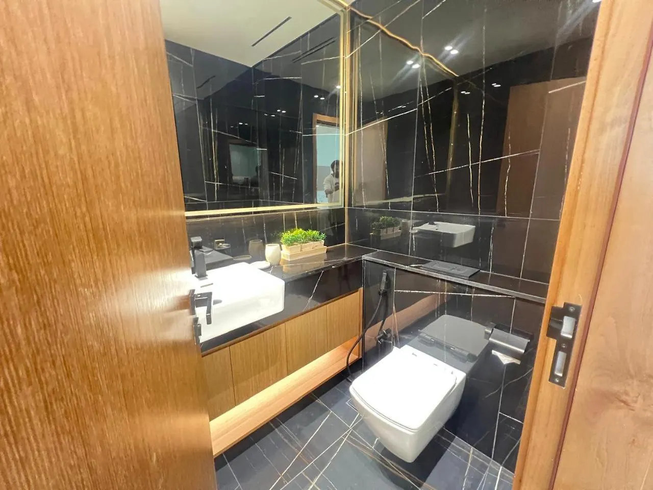 Aesthetic Elegance 1 Bdr In Binghatti Onyx Dubai Apartment