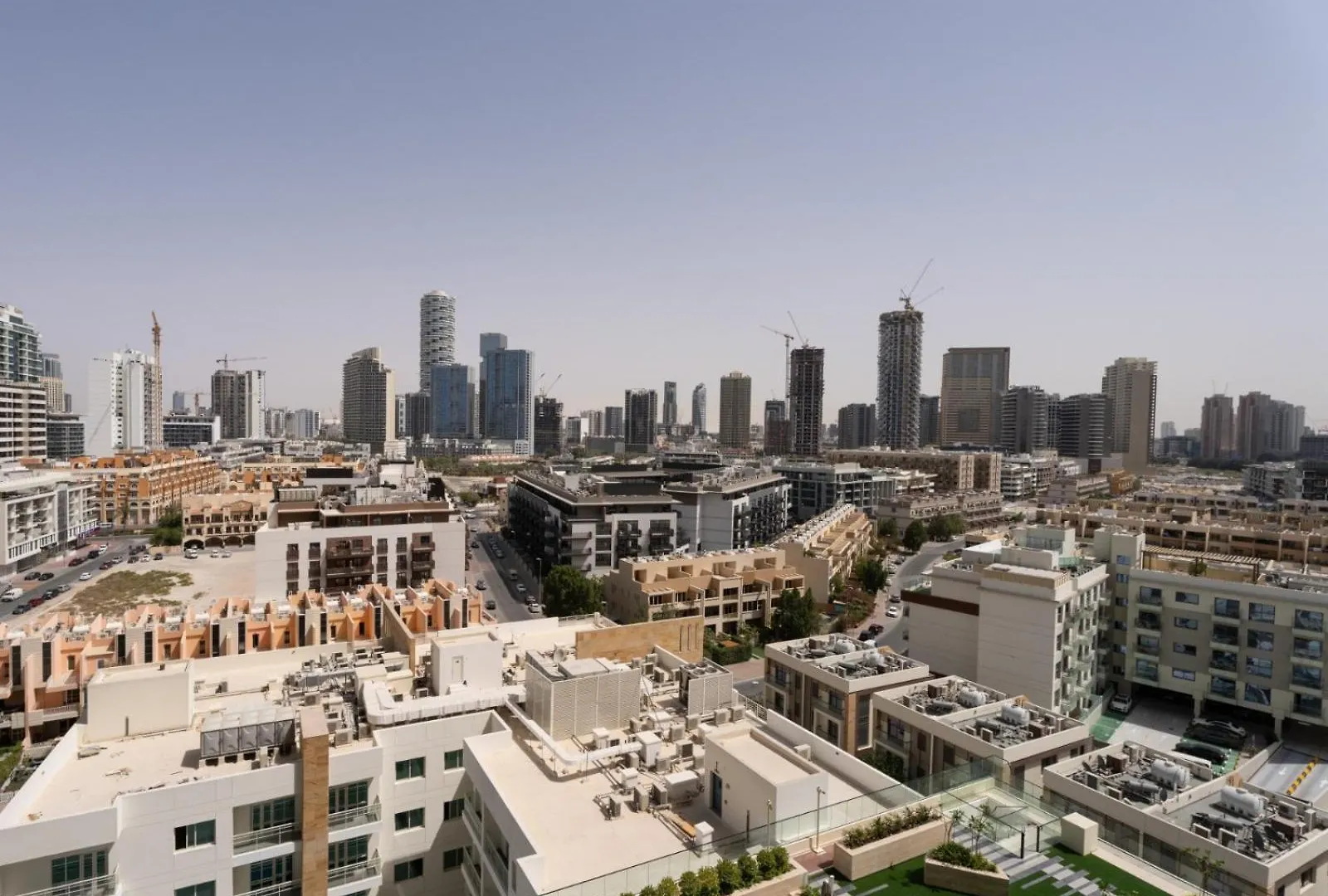 Aesthetic Elegance 1 Bdr In Binghatti Onyx Dubai