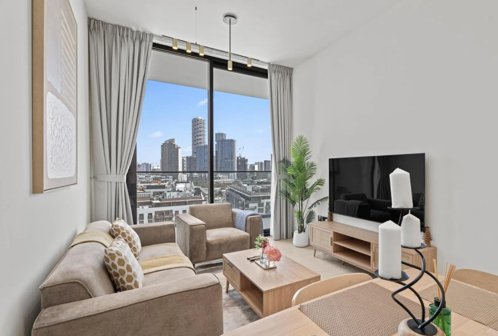 Aesthetic Elegance 1 Bdr In Binghatti Onyx Dubai 0*,